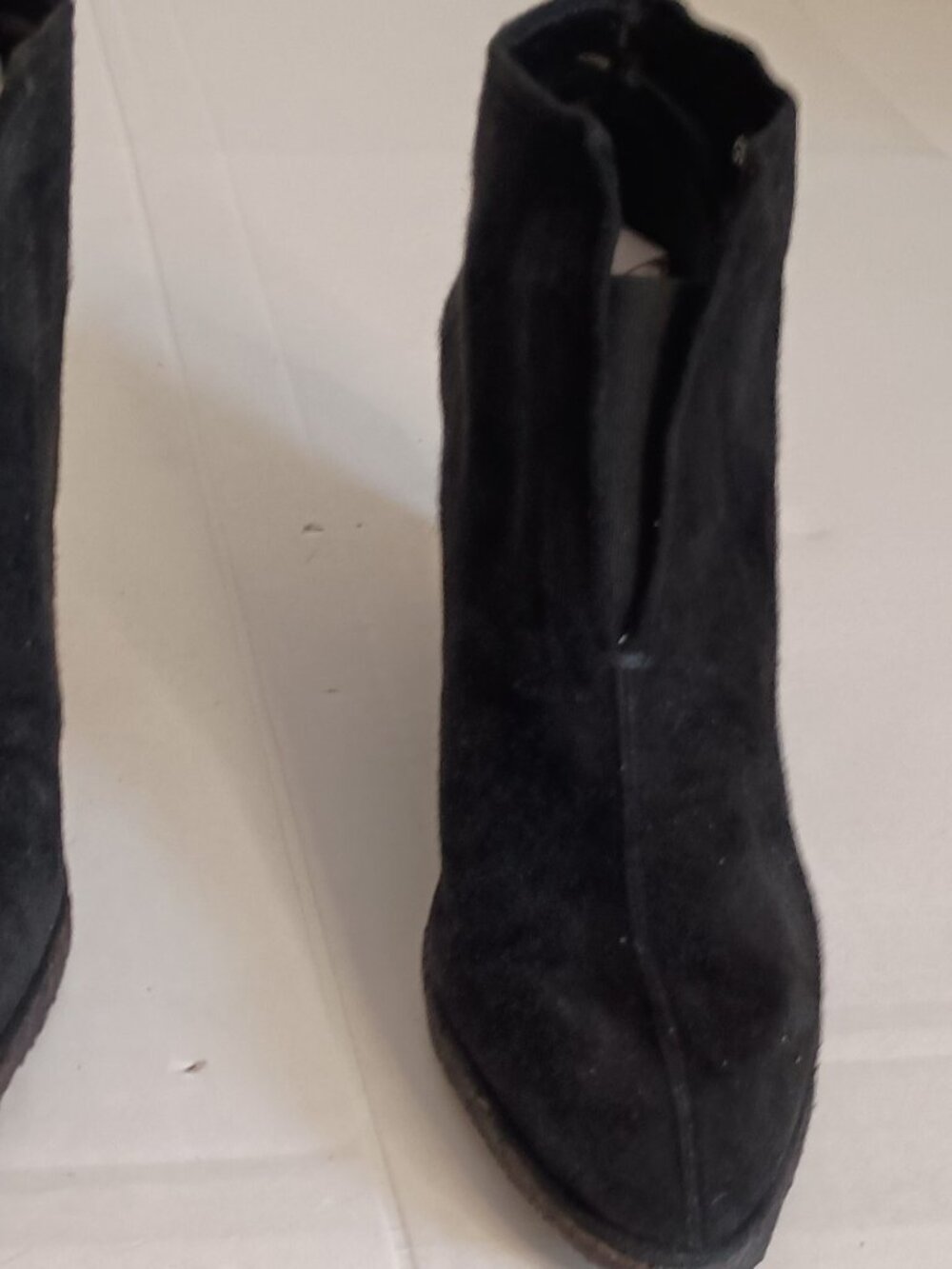 Stuart Weitzman Black Suede Booties Women’s Size 8 - Picture 7 of 14